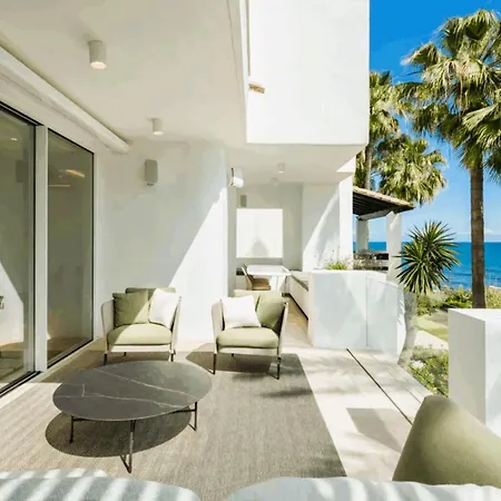 Penthouse Frontline Of Puente * Marbella