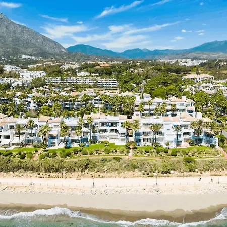 Penthouse Frontline Of Puente Marbella